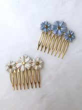 Load image into Gallery viewer, Porcelain Daisy Hair Comb