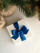 Load image into Gallery viewer, Blue China Print Ceramic Ornament