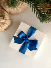 Load image into Gallery viewer, Green Floral Ceramic Dish Set