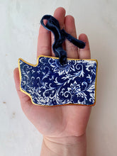 Load image into Gallery viewer, Washington State Ceramic Ornament