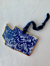 Load image into Gallery viewer, Washington State Ceramic Ornament
