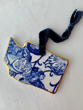 Load image into Gallery viewer, Washington State Ceramic Ornament