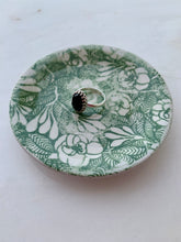 Load image into Gallery viewer, Green Floral Ceramic Dish Set