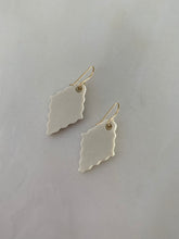 Load image into Gallery viewer, Leona Gold Floral Earrings