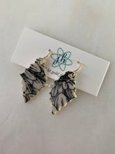 Load image into Gallery viewer, Leona Dahlia Earrings