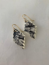 Load image into Gallery viewer, Leona Dahlia Earrings