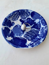 Load image into Gallery viewer, Blue Floral Ceramic Dish Set
