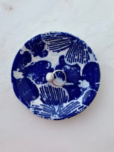 Load image into Gallery viewer, Blue Floral Ceramic Dish Set
